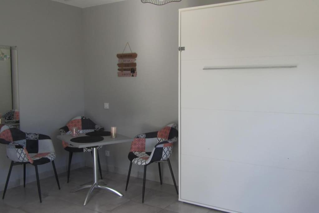 Studio Tout Confort Au Coeur Des Graves Portets Exterior foto